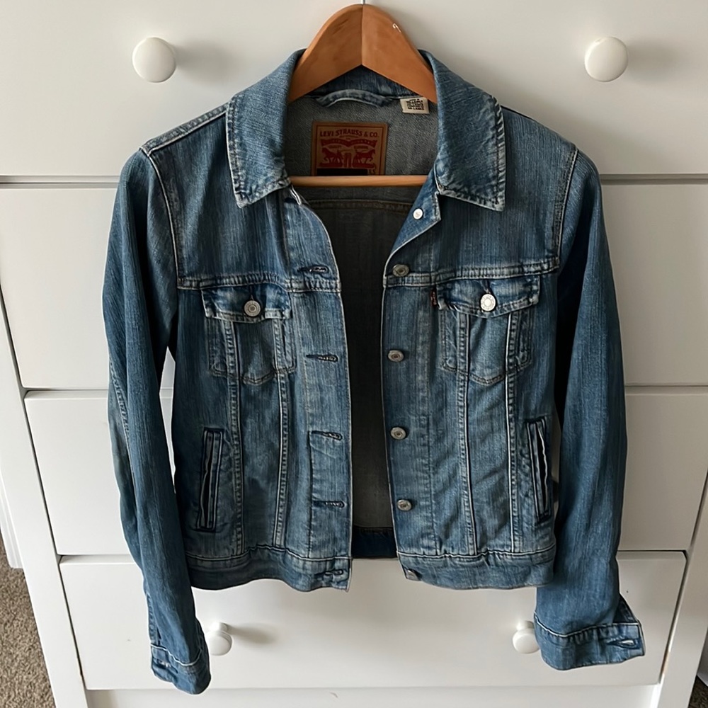 Women’s Levi’s Denim Jacket size XS